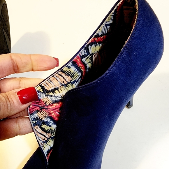 Christian Siriano Elegant Blue Peep-Toe Heels size 6.5 - Picture 11 of 14